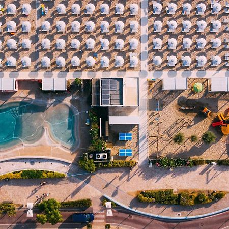 Hotel International Misano Adriatico Esterno foto